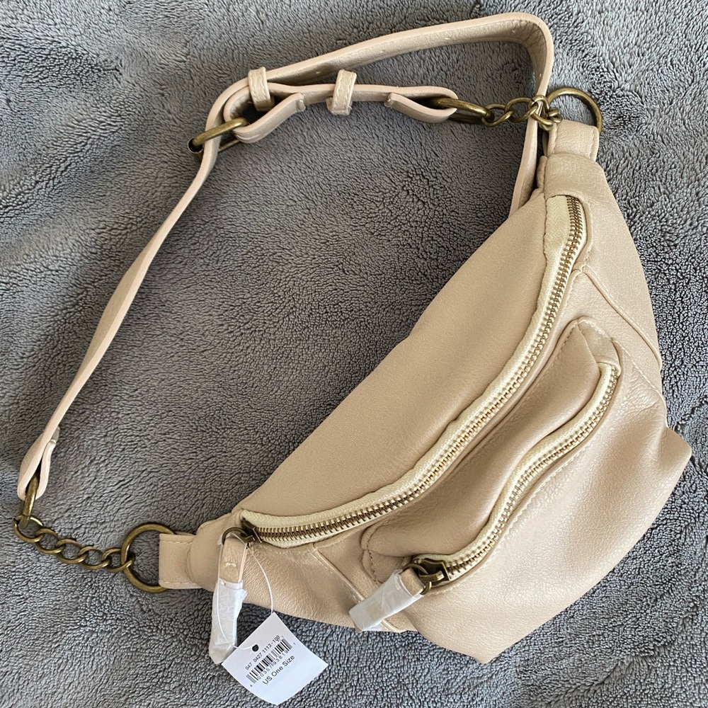 NWT American Eagle Fanny Pack